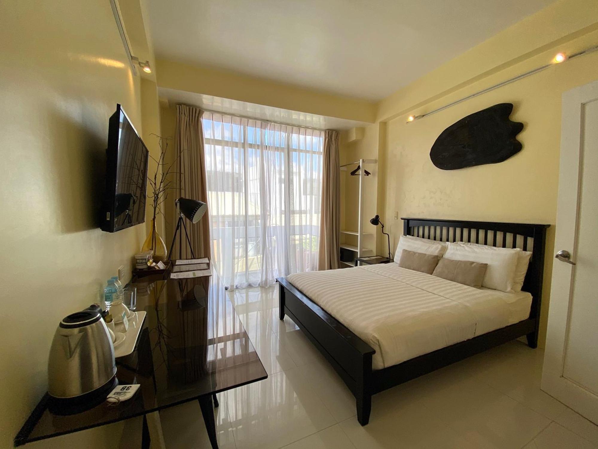 Luxx Boutique Boracay Hotel